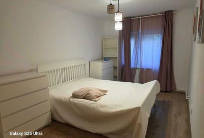 Apartament cu 3 camere decomandat în Aviației