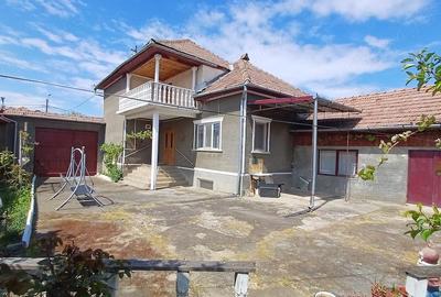 Casă cu 3 camere cu Teren 526 Mp în Vinerea - 7