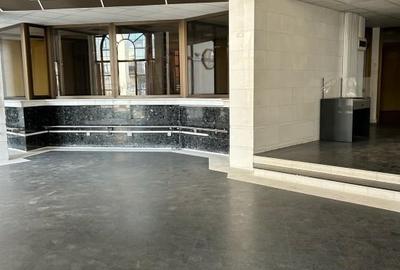 Spații de birouri de închiriat în centru, Buzău. Clădire reprezentativă, poziție - 3