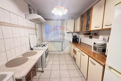 Apartament cu 3 camere decomandat, mobilat în Zorilor - 9