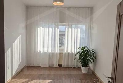 Apartament cu 3 camere decomandat în Central - 1