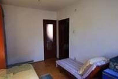 Apartament 2 camere decomandat Centru 290 euro luna negociabil - 2