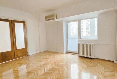 Apartament cu 3 camere decomandat în Victoriei - 9