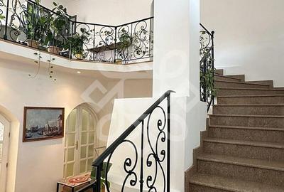 Casa cu 5 camere la curte comuna, ultracentral in Oradea - 1