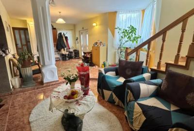 Casă cu 5 camere cu Teren 1310 Mp în Central - 18