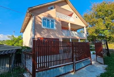 Casă individuală cu 4 camere cu Teren 13000 Mp în Exterior Nord - 1