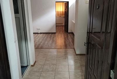 Apartament cu 3 camere decomandat în Central - 3