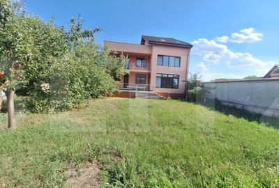 OPORTUNITE! Casa individuala, 8 camere, 3 garaje, 3 terase, teren 850mp, Mehala - 2