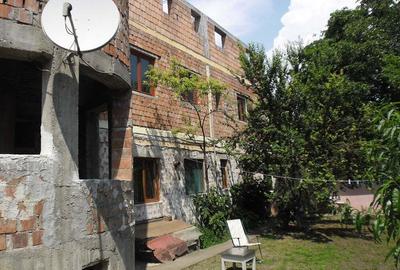 Casă cu 3 camere în Central - 1