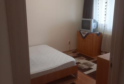 Apartament cu 2 camere decomandat în B-dul București - 2