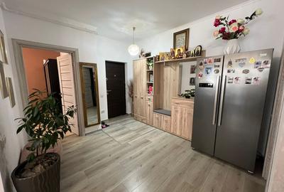 Apartament cu 3 camere semidecomandat, mobilat în Florești - 6