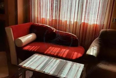 Casă cu 3 camere cu Teren 1400 Mp în Central - 1