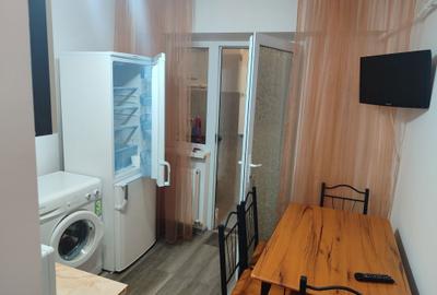 Garsonieră decomandată în Exterior Vest