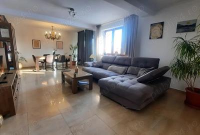 Casă cu Teren 1514 Mp în Central - 3