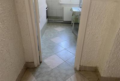 Apartament cu 2 camere decomandat, mobilat în Sud - 4