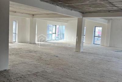 Spațiu comercial, de 180 mp, în Central - 11