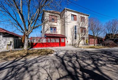 Casă individuală cu 5 camere în Central