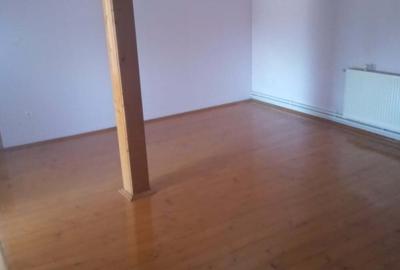 Casă cu 3 camere în Central - 4