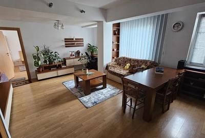 Apartament cu 2 camere, 53 mp, Central, 21 Decembrie - 2