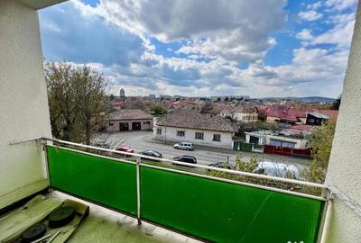 Apartament cu 2 camere semidecomandat în Semicentral