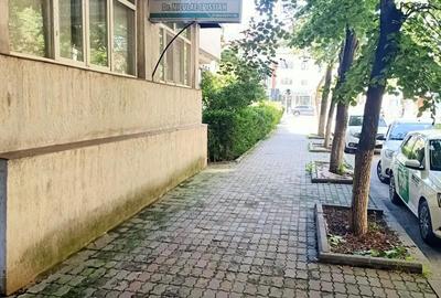 Spațiu comercial, de 55 mp, în Central - 4