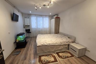 Garsonieră decomandată în Țiglina 1 - 1