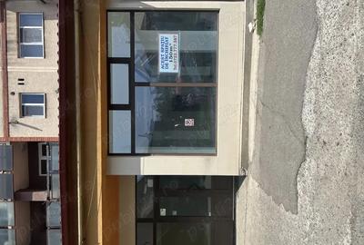 Spatiu comercial central de inchiriat - 2
