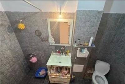 Apartament 3 camere -Zona Sud  - etaj 3/4 - 70 mp - 4