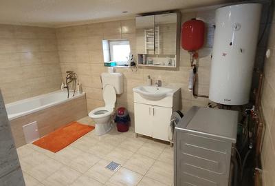 Casă cu 3 camere cu Teren 800 Mp în Central - 3