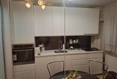 Vanzare apartament 2 camere | Iulia Hasdeu | et 3 | renovat | 55 mp utili | Bloc - 15