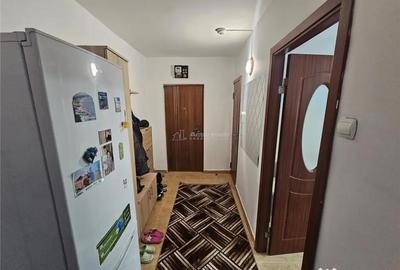 Apartament cu 3 camere semidecomandat în Central - 11