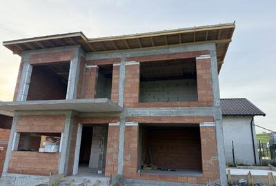 Casă cu 4 camere în Moara - 4