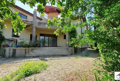 Casă cu Canalizare în Semicentral