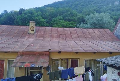 Vând  casă în Sasca montana - 6