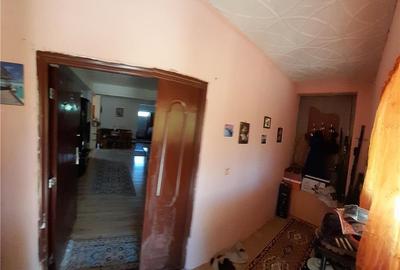 Casă cu 6 camere în Crevedia - 1