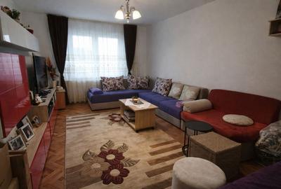 Apartament cu 3 camere în Tudor