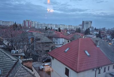 Apartament cu 2 camere decomandat în Decebal - 3