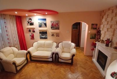Apartament cu 3 camere semidecomandat în Central - 6
