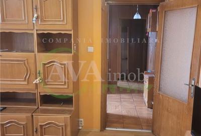 Apartament cu 3 camere semidecomandat, mobilat în Orizont - 9