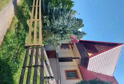 Casă cu 5 camere cu Teren 476 Mp în Central - 1