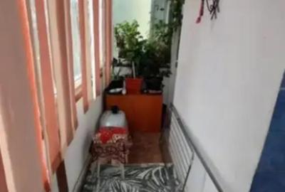 Apartament cu 3 camere decomandat în Bartolomeu