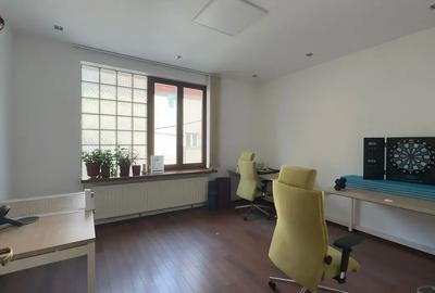 Apartament cu 4 camere decomandat în Dorobanți - 1