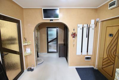 Apartament cu 3 camere decomandat în Micro 17 - 5