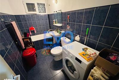 Apartament cu 3 camere semidecomandat în Podu Roș - 1