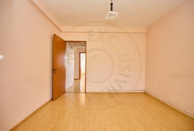 Apartament cu 4 camere decomandat în Craiovei - 17