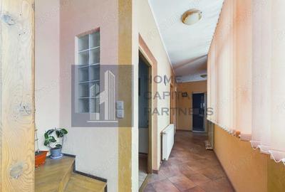 Casa spa?ioasa, cu aer de vacan?a, intr-o loca?ie de poveste | SINAIA Casa spa?ioasa, cu aer de vacan?a, intr-o loca?ie de poveste | SINAIA - 6