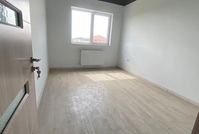 Vanzare Apartament 3 camere | 70,12 mp utili-decomandat-2 băi etaj intermediar - 8
