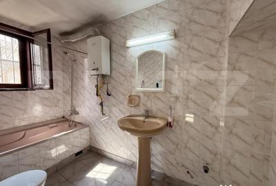 Spațiu comercial, de 134 mp, în Central - 4