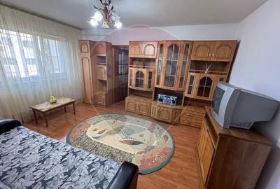 Apartament cu 2 camere de inchiriat-zona Cora - 2