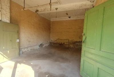 Casă cu 5 camere cu Teren 2259 Mp în Zădăreni - 2